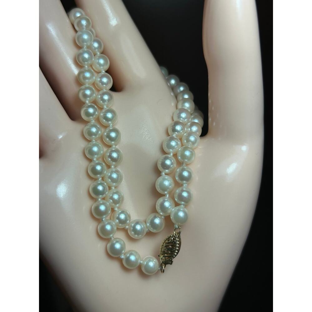 14k gold clasp 6mm white freshwater pearl had knotted bead necklace 16”